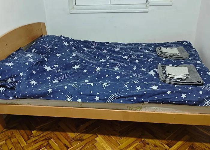 Δωμάτια σε οικογενειακή κατοικία Hometown *